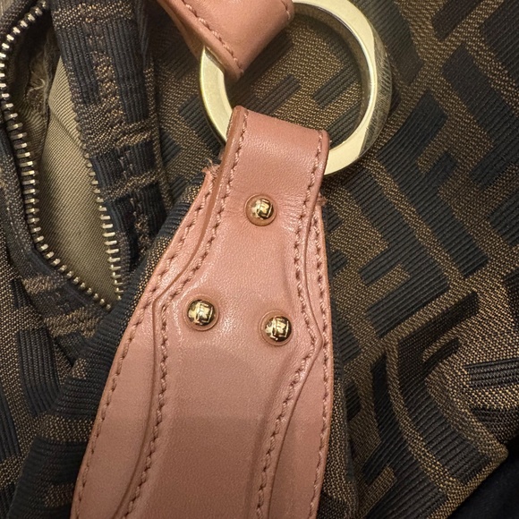 Fendi purse - Picture 3 of 11